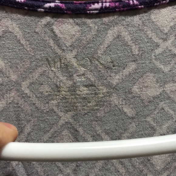 Tank top - Picture 2 of 3